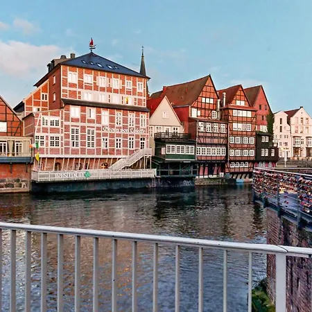 03 No 8a Boardinghouse 鲁纳